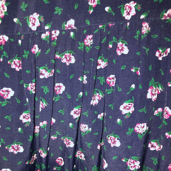 Flower Blouse - Picture 3 of 5